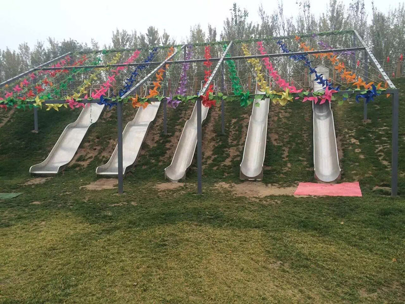 不銹鋼滑梯，不銹鋼滑梯廠家，不銹鋼滑梯工廠